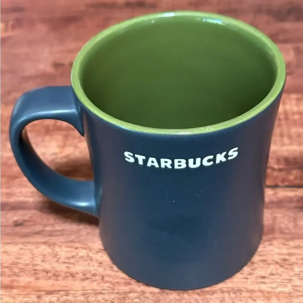 Starbucks 2011 Etched Vespa Scooter Moped Silhouette Collectible Mug 16 oz